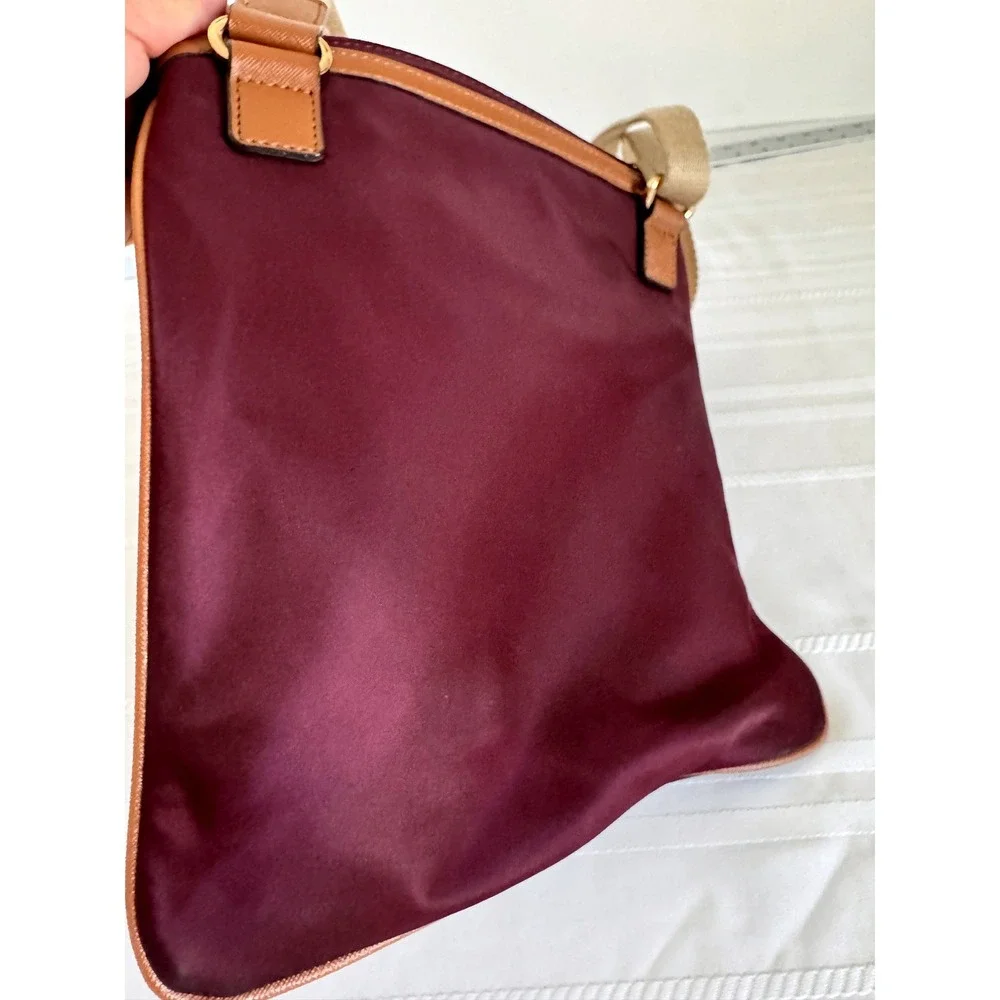 Michael Kors Burgundy Nylon Crossbody Bag Tan Leather Trim Gold Hardware AI-1205